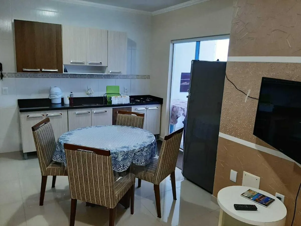 Residencial Londres Praia Dos Ingleses דירה Florianópolis